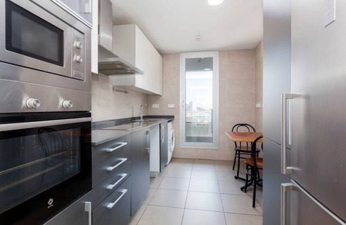 El Port Apartment | Akira Flats Fira Gran Via Barcelona