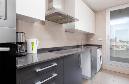 El Port Apartment | Akira Flats Fira Gran Via Barcelona