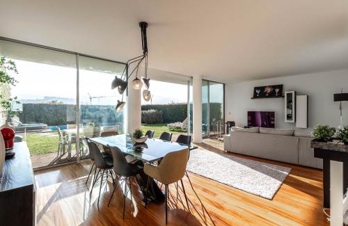 Santa Maria e Sao Miguel Villa | Akivillas Sintra Stone