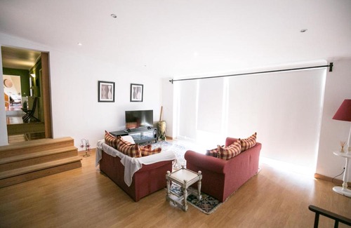 Ferrel Villa | Relax at Akivillas Torres Vedras - Pet Friendly & Pool Access