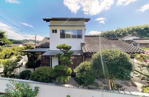 Asakura Villa | Discover Akizuki Gallery House: Family-Friendly Retreat