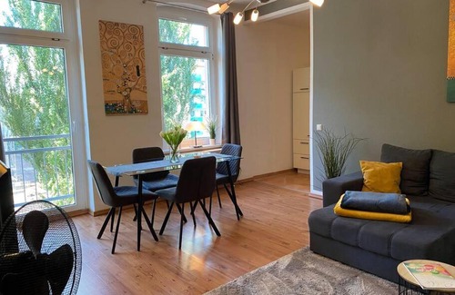 Magdeburg Apartment | Modern Apartment Near University and Main Station