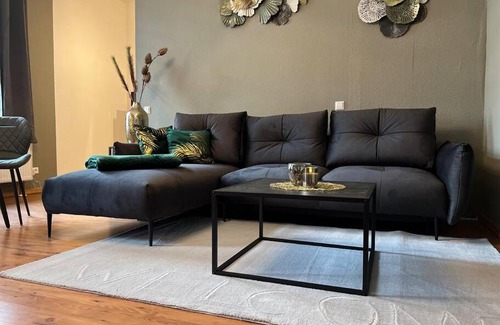 Magdeburg Apartment | Stylish AKK6 Designpartment Near Hbf and Uni - 9.3 Rating