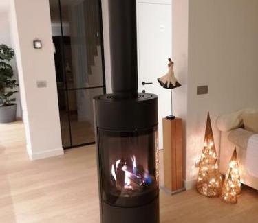 Zandvoorde Villa | Relaxing Akkerland Getaway with Infrared Sauna for 2-6 Guests