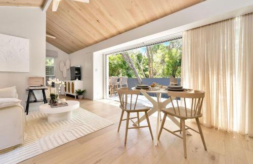 Hyams Beach House | Oceanfront Akora Cabin at Hyams Beach - Rated 9/10