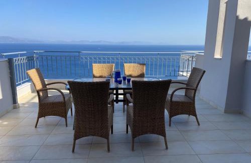 Gythio House | Akoumaros Breeze: Family-Friendly Retreat with Top Reviews