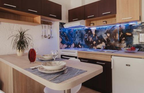 Akoumia Apartment | Family-Friendly Retreat at AkoumiaStudio - Rated 9.6/10