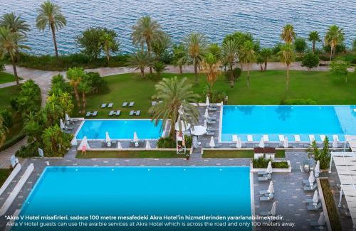 Eski Lara Hotel | Discover Akra V Hotel: Oceanfront Retreat with Great Amenities