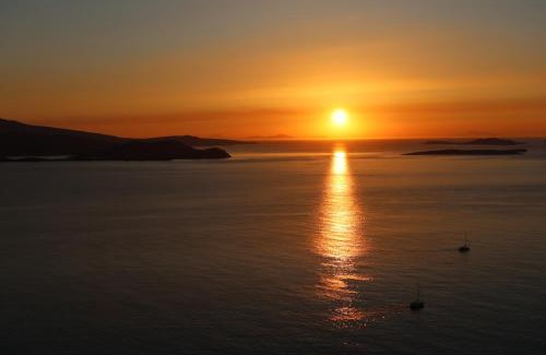 Astypalaia Apartment | Experience Akro Luxury Living with Oceanfront Bliss