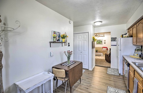 Akron Apartment | Akron Apartment with Balcony - Perfect for Outdoor Lovers!