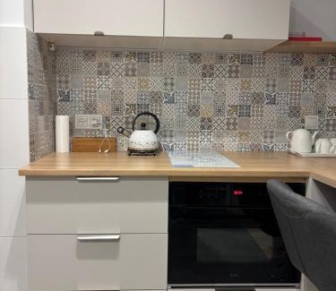 Fordonek Apartment | Top-Rated Akademicka 8b: Family-Friendly Comfort Awaits