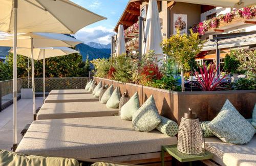 Alpendorf Hotel | Relax at Aktivhotel Alpendorf: Pet-Friendly with Spa & Pool