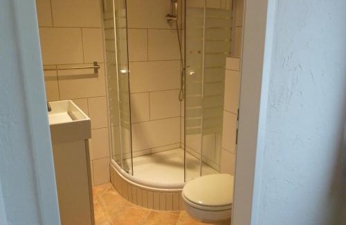 Altmuenster Hotel | Enjoy Oceanfront Bliss at Aktivhotel Wildschütz