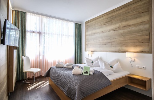 Bad Griesbach im Rottal Hotel | Enjoy Relaxation at AktiVital Hotel with Spa & Pool Access