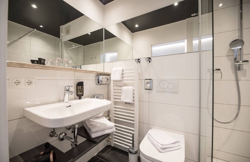 Bad Griesbach im Rottal Hotel | Enjoy Relaxation at AktiVital Hotel with Spa & Pool Access