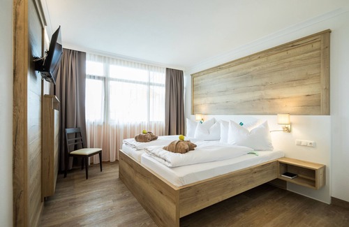 Bad Griesbach im Rottal Hotel | Enjoy Relaxation at AktiVital Hotel with Spa & Pool Access
