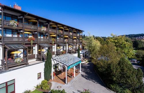 Bad Griesbach im Rottal Hotel | Elegant AktiVital Hotel: Oceanfront Bliss with Spa Access