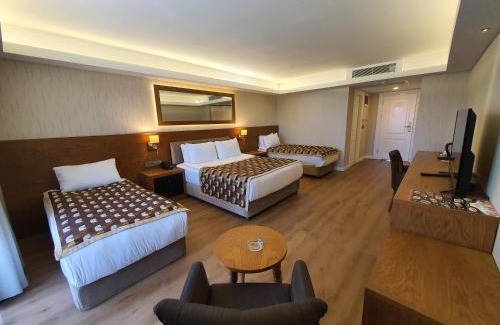 Altınordu Hotel | Oceanfront Escape at Aktug Elegance Hotel - Rated 8/10