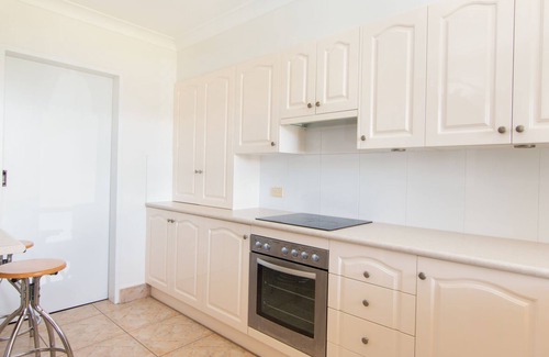 Forster Apartment | Relaxing Akuna Apartment with Ocean and Lake Views