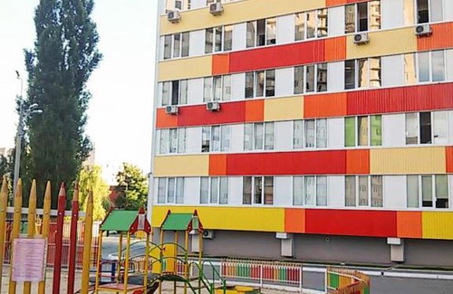 Dzerzhyns'kyi District Apartment | Cozy Akvareli Apartment for 3, Pet & Child Friendly Stay