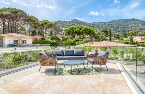Le Lavandou Cabin | Indulgent Akwabay - Les Villas du Cap with Ocean Views