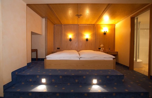 Mainz-Bingen Hotel | Discover AKZENT Hotel Berg's Alte Bauernschänke: 4-Star Retreat