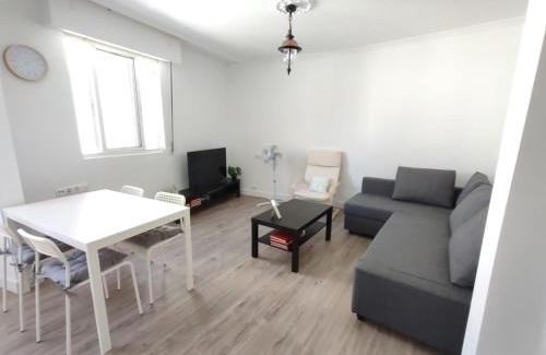 Casco Vello Apartment | Discover Comfort in the Heart of Vigo with Family Options