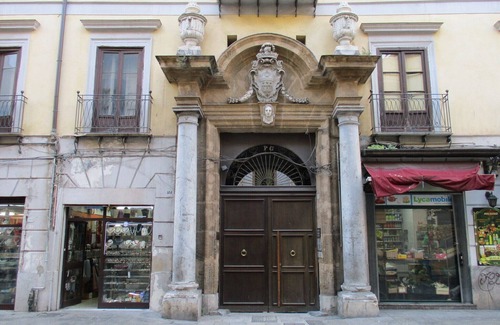 Centro Storico Apartment | Pet-Friendly Retreat in Palermo with Breakfast Included