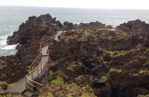 Bandeiras House | Pet-Friendly Retreat at AL - Adega do Terra, Rated 8.8/10