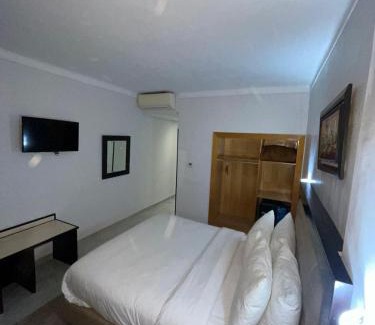 Oujda Hotel | Budget-Friendly Stay at Al Akhawayn with Great Amenities