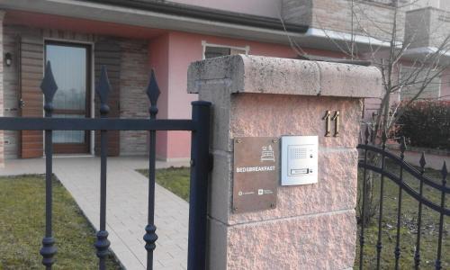 Curtatone Bed & Breakfast | Discover Al Calypso: Family-Friendly Retreat with Great Reviews