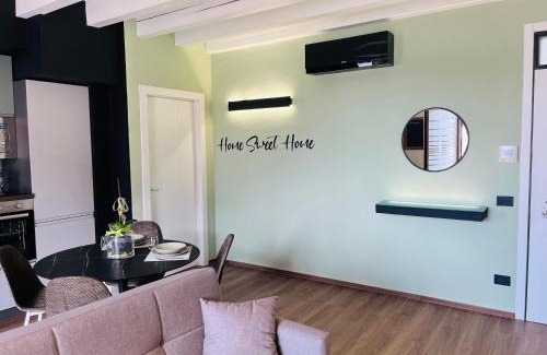 Peschiera del Garda Apartment | Discover Al Cascinale Peschiera Del Garda with Oceanfront Pool