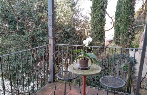Grazzano Badoglio Apartment | Cozy Al Cedro Terrazza with Ocean View & Hot Tub