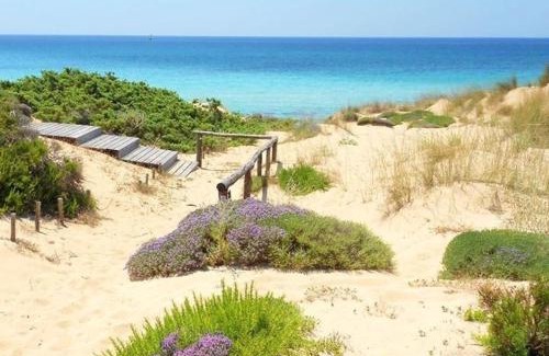 Campomarino di Maruggio Apartment | Perfectly Located Hotel: Ideal for Family Getaways