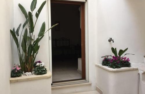 Squinzano Bed & Breakfast | Budget-Friendly Stay at Al Centro Storico Hotel