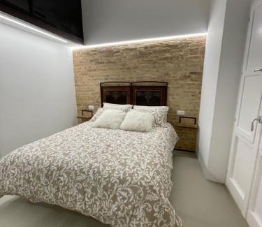 Atri Bed & Breakfast | Discover Family-Friendly Al Civico 2 with Hot Tub Access