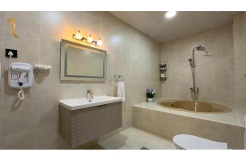 Al Danah Apartment | Al Danah Grande 5BR - Spacious Family Retreat Near Abu Dhabi Corniche & Parks