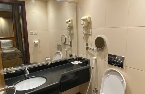 Mecca Hotel | Family-Friendly Al Fajer Albadia Hotel with Kitchen Facilities