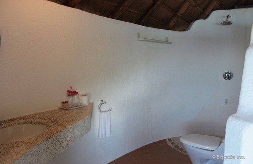Busuanga Resort | Discover Al Faro Cosmio Hotel: Poolside Bliss & Dining