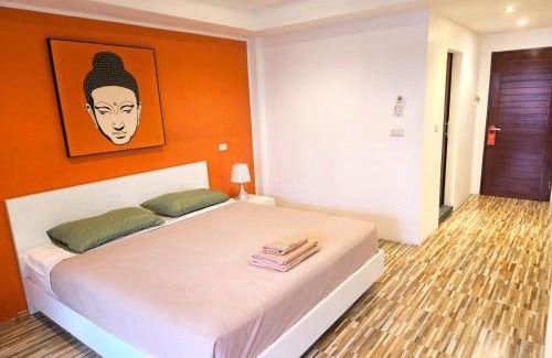 Pratumnak Hill Hotel | Budget-Friendly Lotus Art Guesthouse with Family Amenities
