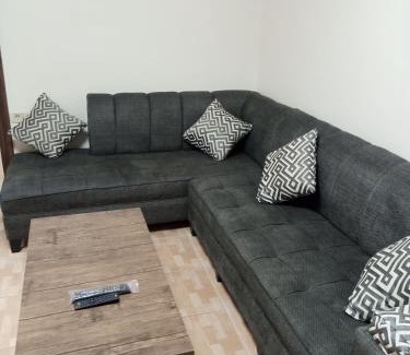 Jabal Al-Hussein Apartment | Comfortable Al Ghadeer Hotel with Family-Friendly Amenities