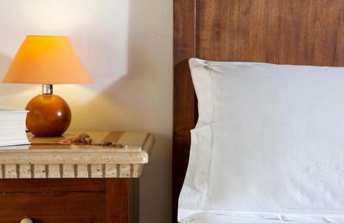 Bastia Umbra Bed & Breakfast | Pet-Friendly B&B with Pool & Ocean Views in Assisi