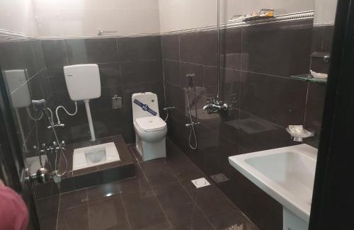 Kohistan Hotel | Discover Al Hafiz Resort: Pet-Friendly Family Getaway