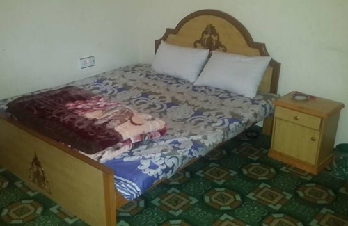 Hunza House | Cozy Al-Karim Family Guest House in Beautiful Hunza