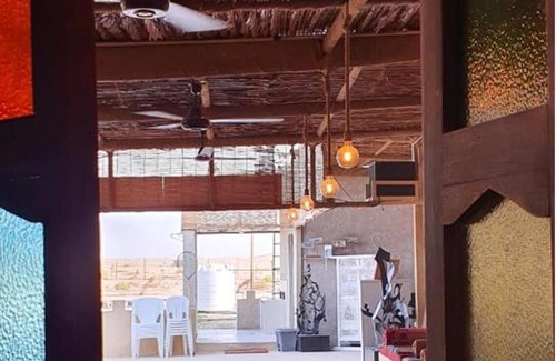 Abu Dhabi House | Discover Al Khateem Art Hub: Family-Friendly with Pool