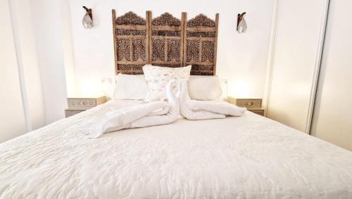 Santiago Apartment | Discover Al-Ladito: Pet-Friendly with Pool & Dining Options