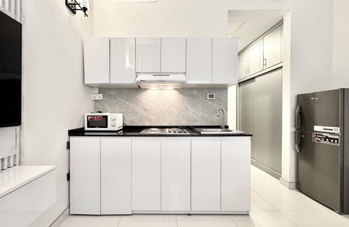 Dubai Apartment | Al Manara Premium Deluxe Studio
