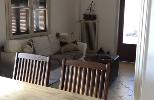 Skyros Town House | Al Mare, Fully-equipped house, 3 min from the Molos beach in Skyros!