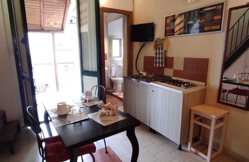 Picanello-Ognina-Barriera-Canalicchio Bed & Breakfast | Exceptional Al Mare in Città: Family-Friendly & Breakfast Included