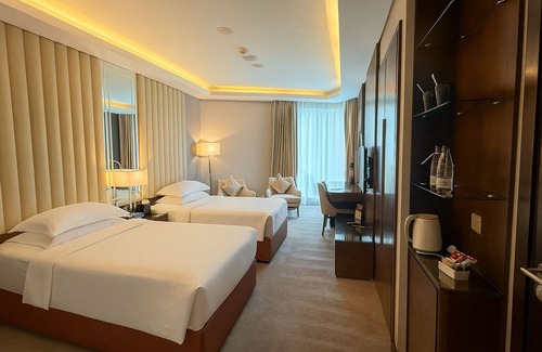 Ajyad Hotel | Discover Al Marwa Rayhaan by Rotana: 5-Star Eco-Friendly Retreat